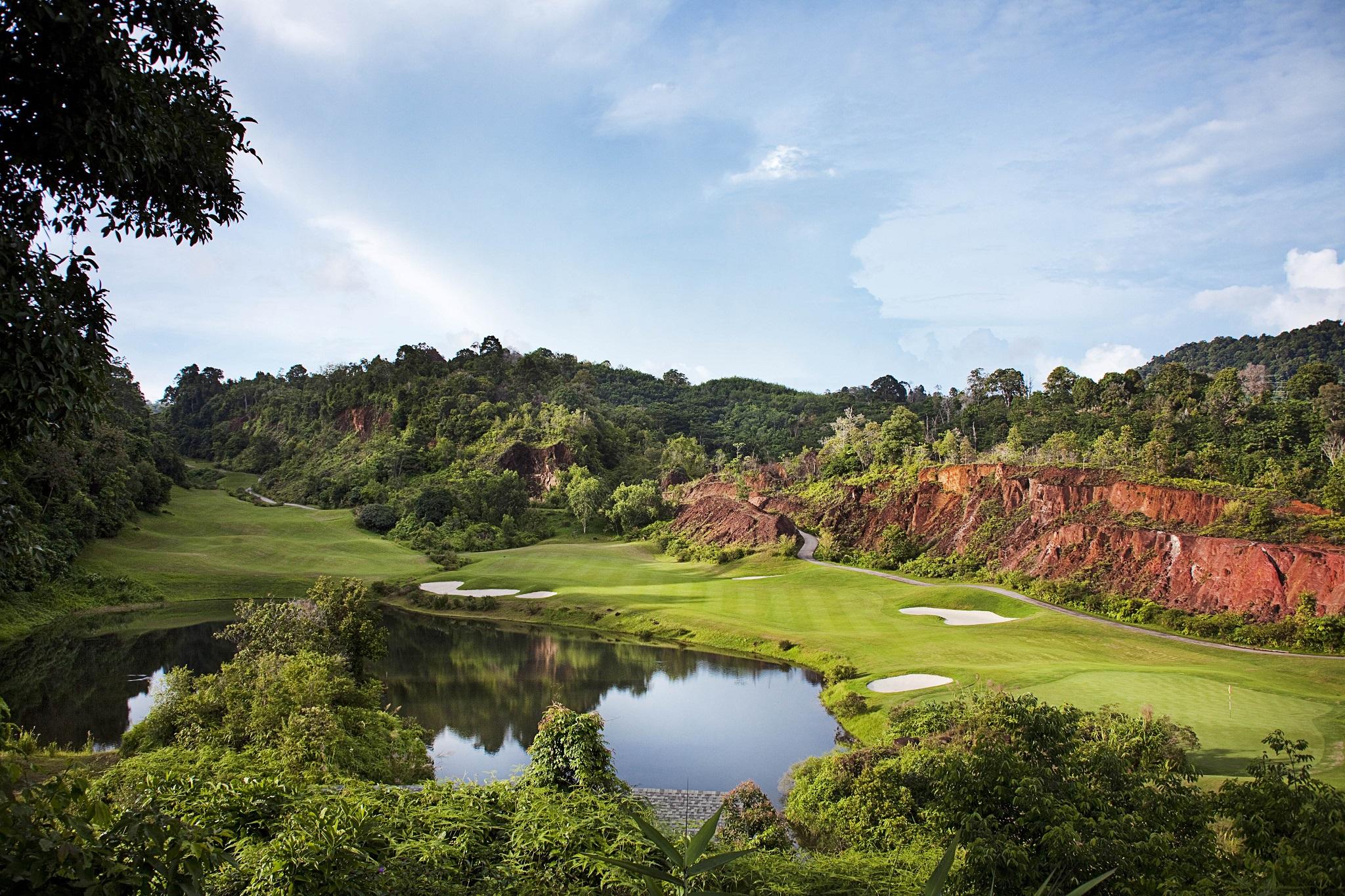 Tinidee Golf Resort Phuket - Sha Extra Plus Kathu Exterior photo