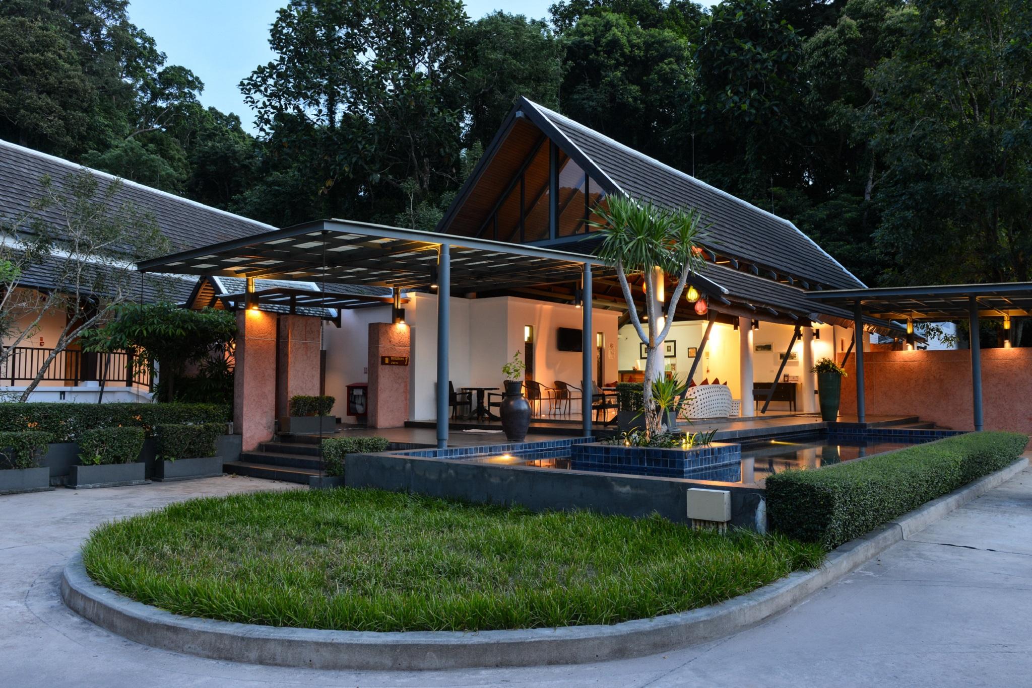 Tinidee Golf Resort Phuket - Sha Extra Plus Kathu Exterior photo